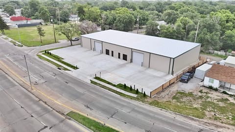 1302 S Washington, Wichita, KS, 67211 photo 2