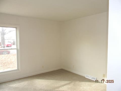 354 N Slade, Haysville, KS, 67060 photo 18