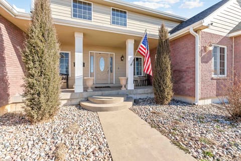 1140 W Hidden Springs Rd, Salina, KS, 67401 photo 6