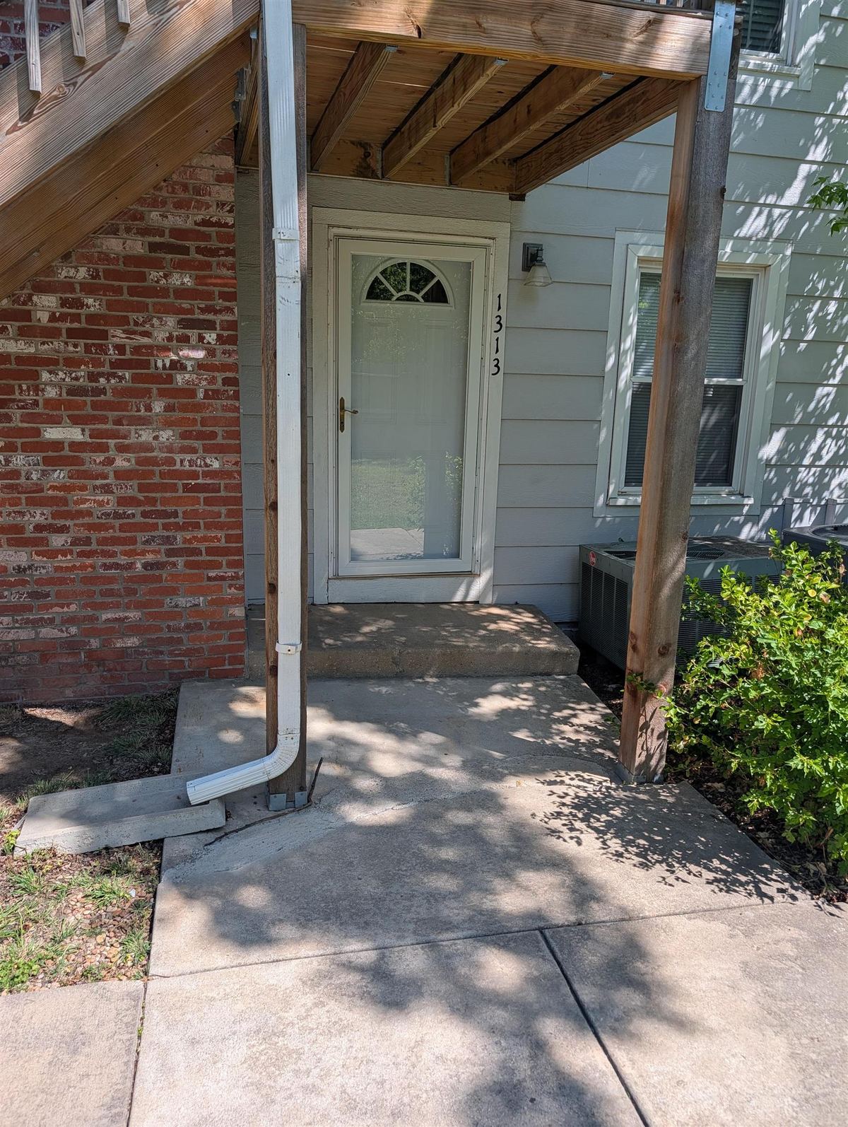 1717 S Cypress, Wichita, KS, 67207