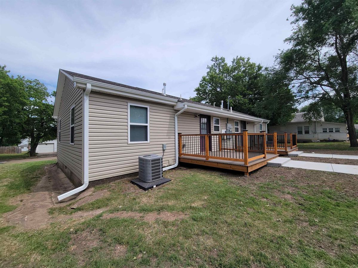 914 N Blaine, Wellington, KS, 67152
