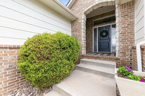 710 W Gatewood Ln, Andover, KS, 67002 photo 3