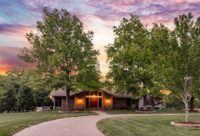 8320 E Central Ave., Wichita, KS, 67206