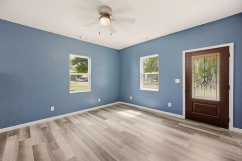 305 S Reno, Burrton, KS, 67020 photo 2