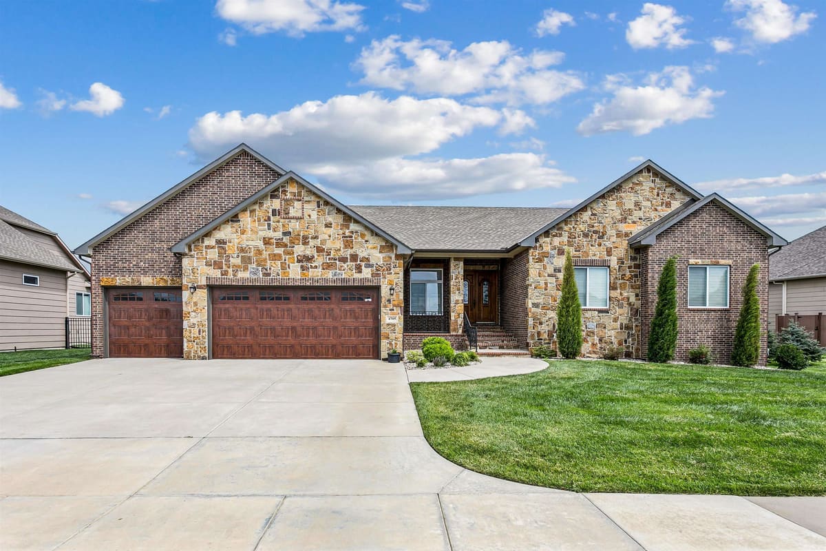 4705 N Elk Creek Dr., Bel Aire, KS, 67226