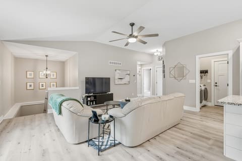 4602 N Steeds Crossing, Park City, KS, 67219 photo 2