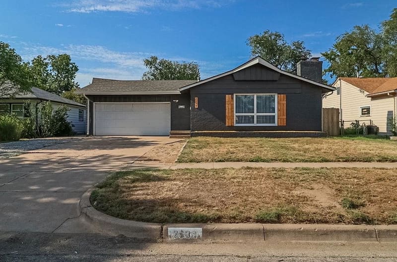 2538 W Columbine Ln, Wichita