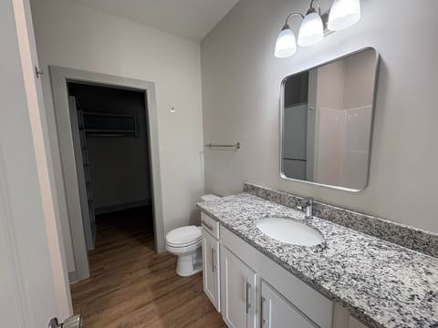 2973 S BUNKER HILL CT #100 & #200, Wichita, KS, 67210 photo 11
