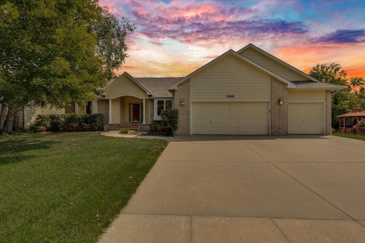 10009 W Britton St, Wichita, KS, 67205