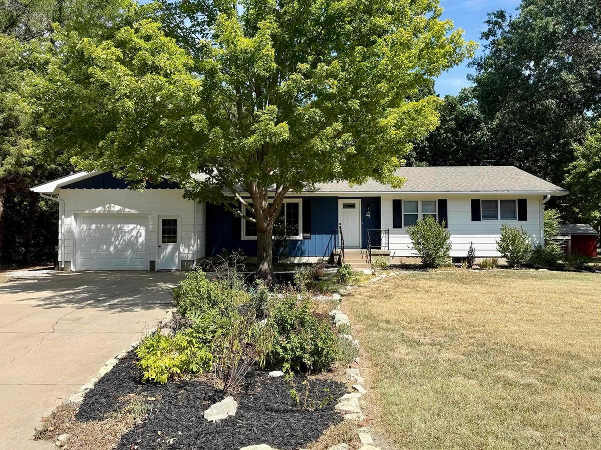 4 Regal Crescent, North Newton, KS, 67117