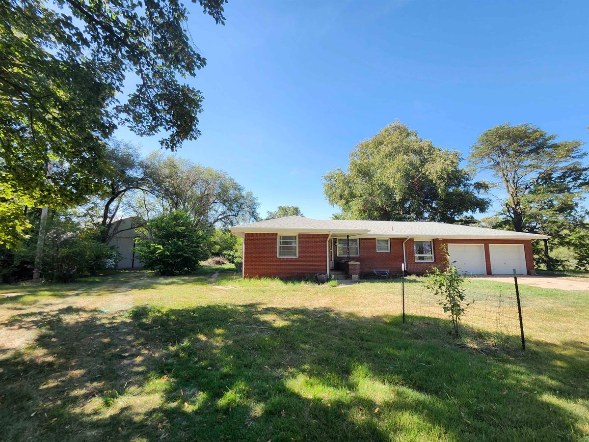 1403 N Meridian, Peck, KS, 67120