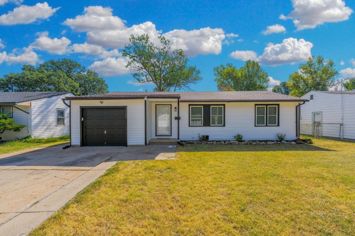 3220 S Downtain, Wichita, KS, 67217