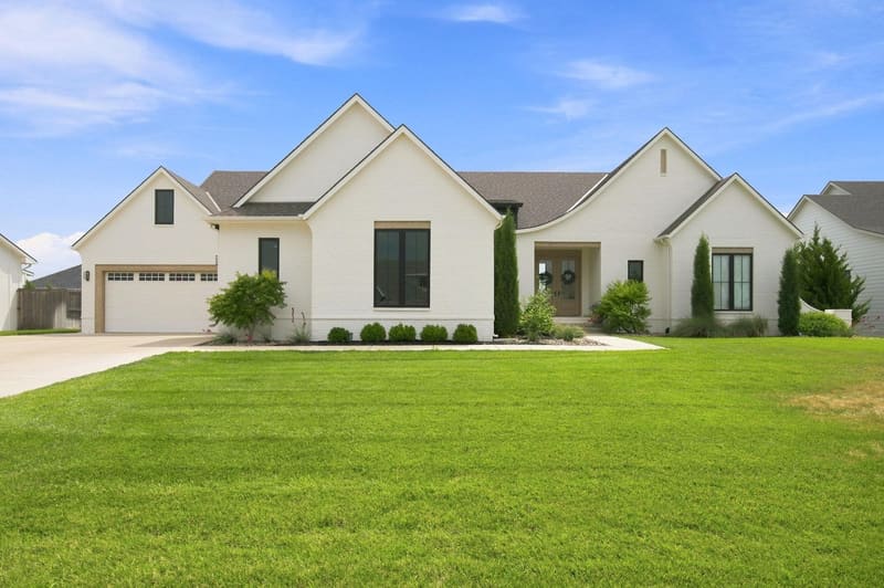 2005 N 159th C E, Wichita