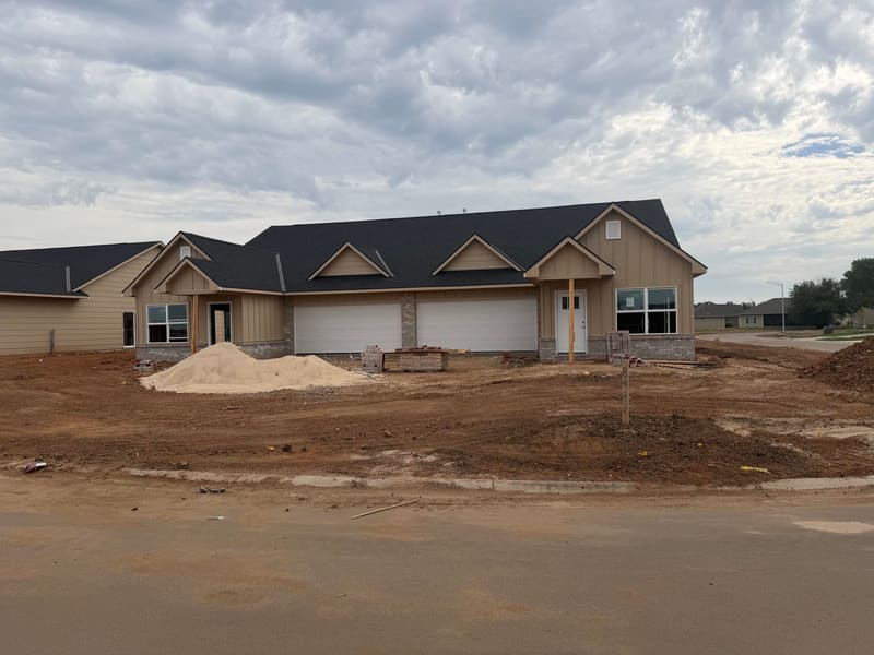 802 N Wheatland St, Wichita