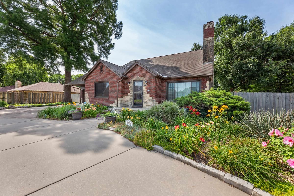 3705 E Mount Vernon St, Wichita, KS, 67218