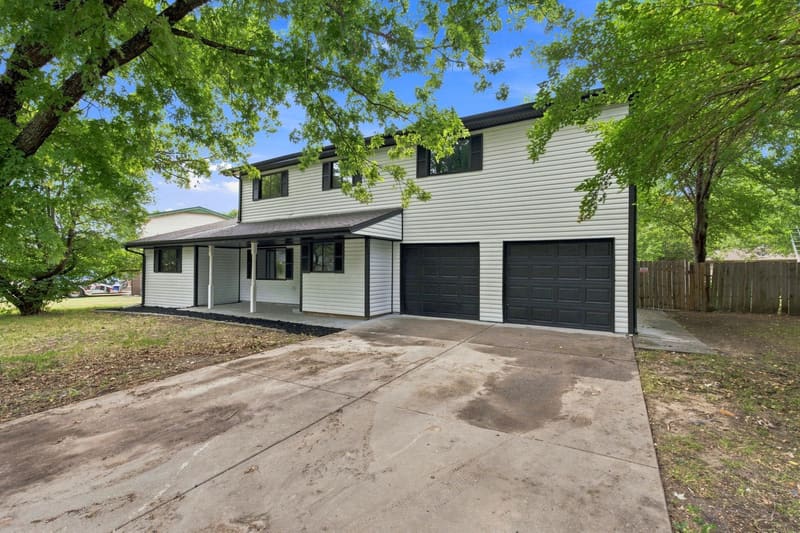 519 Renee Dr, Andover