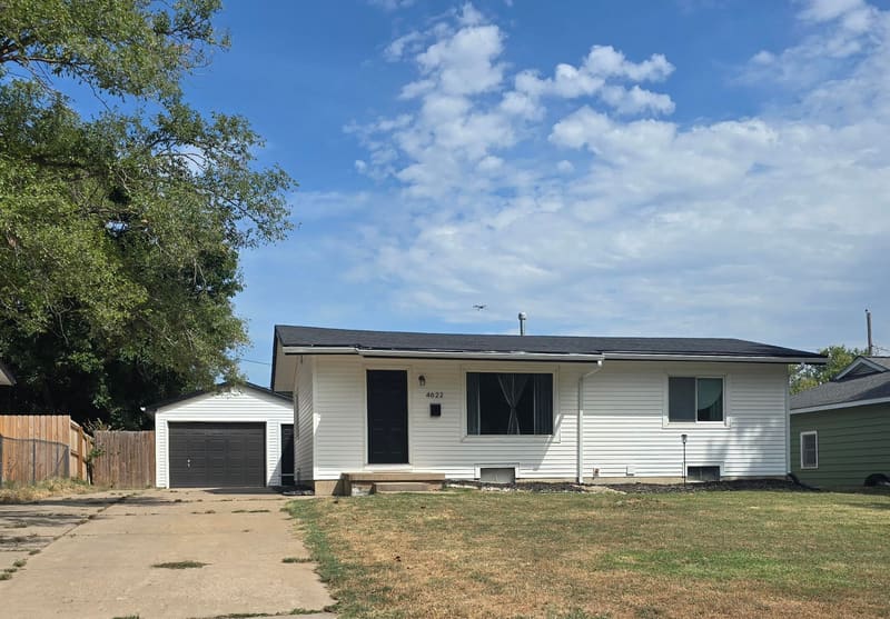 4622 S Vine, Wichita