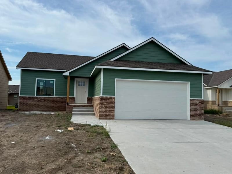 5061 N Toben Ct, Bel Aire