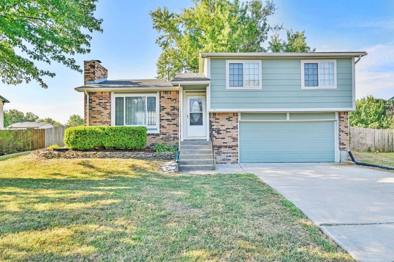 3208 N Cranberry, Wichita
