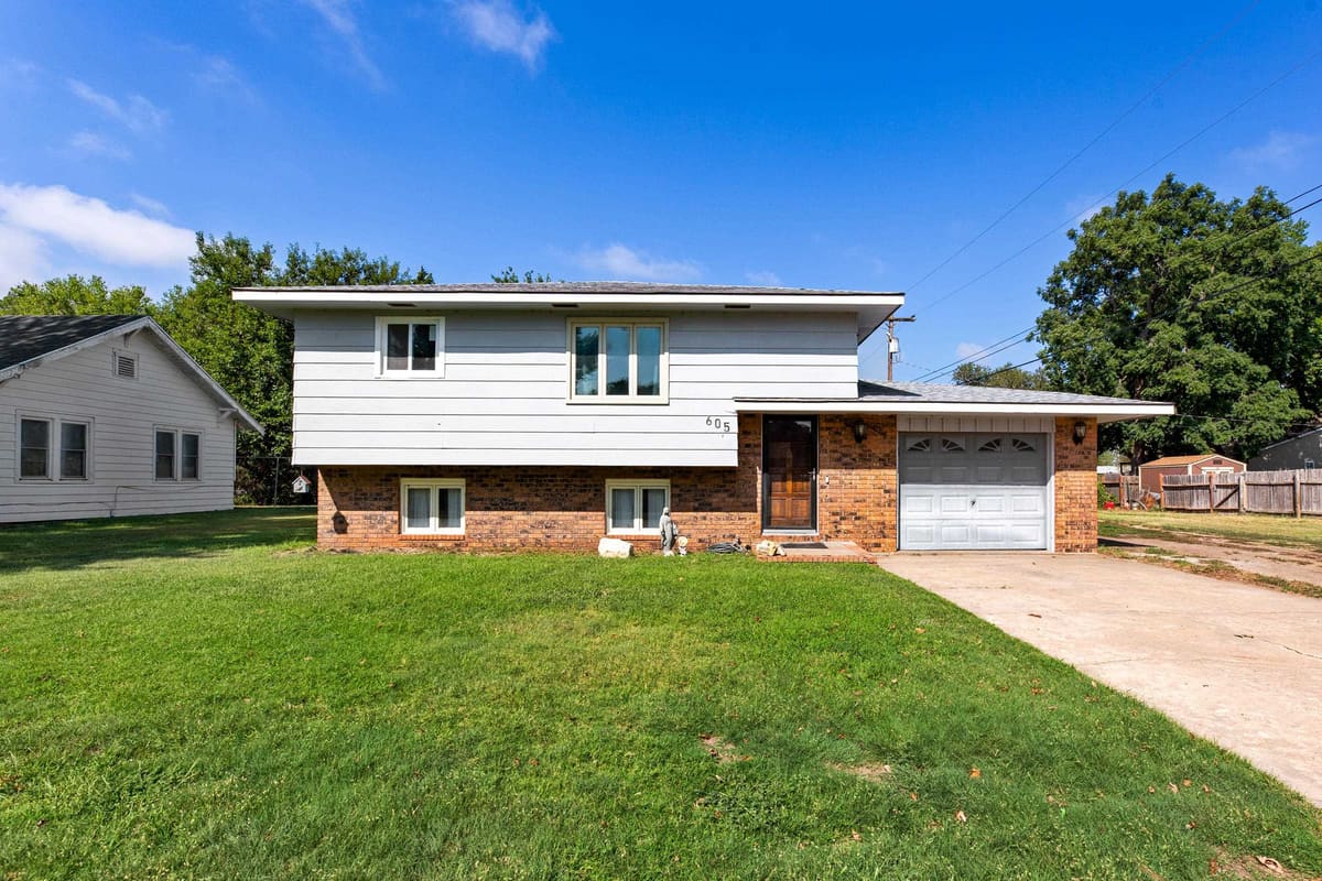 605 S Walnut, South Hutchinson, KS, 67505