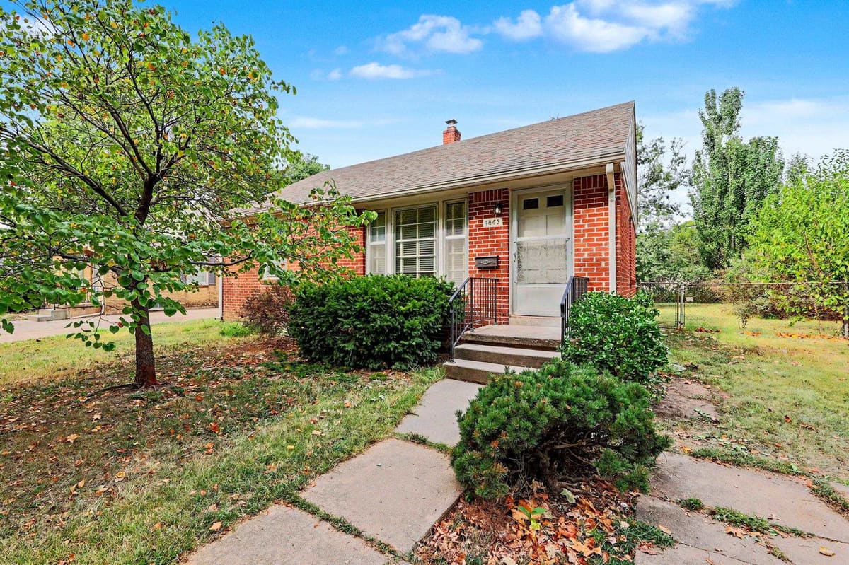 1863 S Parkwood, Wichita, KS, 67218