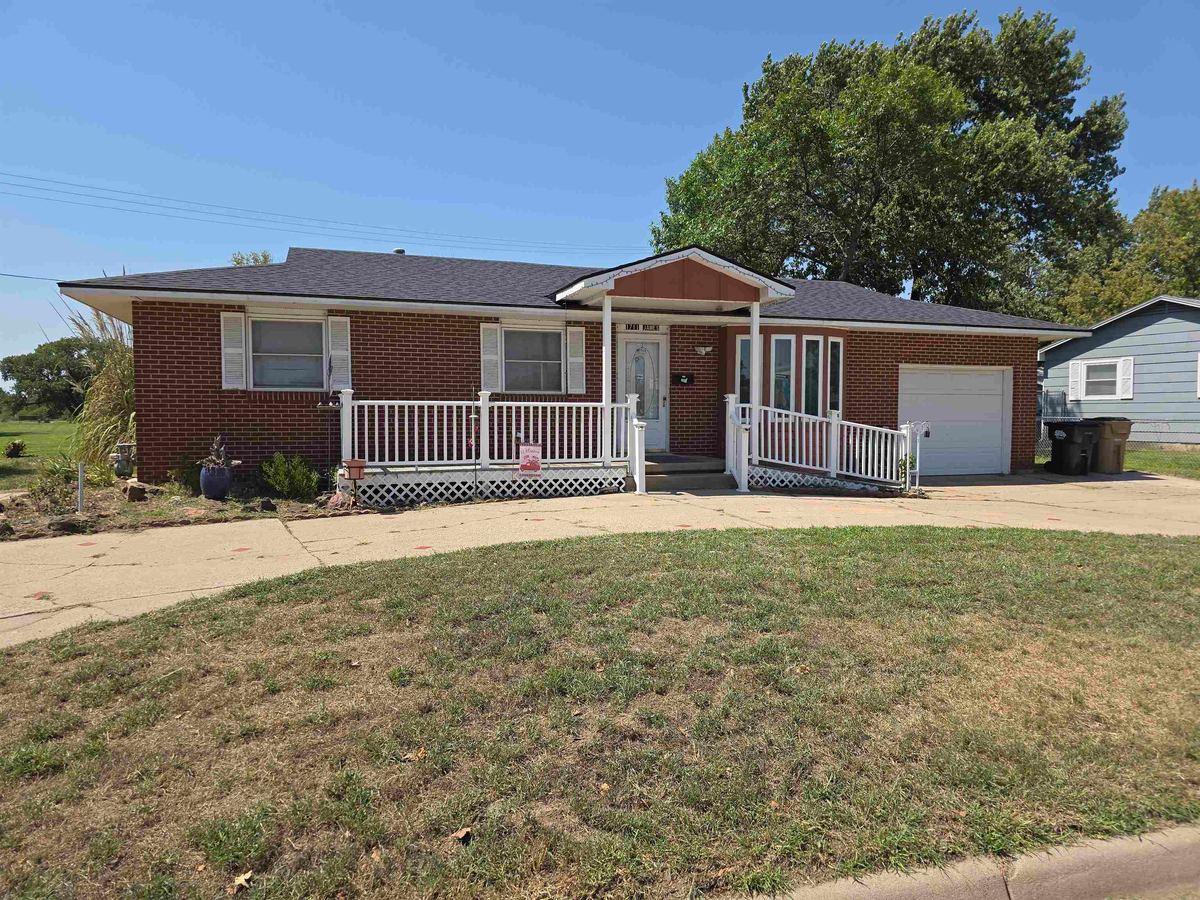 1711 James St, Hutchinson, KS, 67502