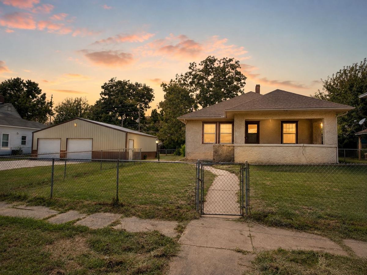 507 S B St, Arkansas City, KS, 67005-2725