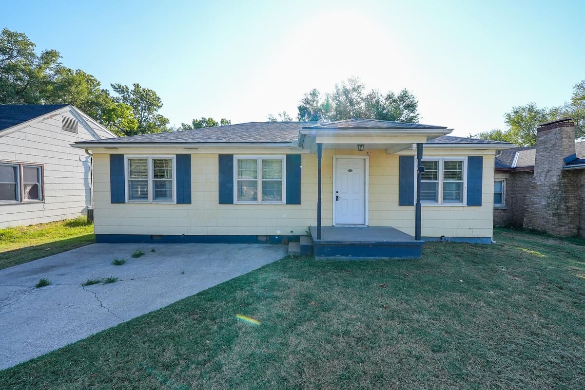 712 N 8th, Arkansas City, KS, 67005