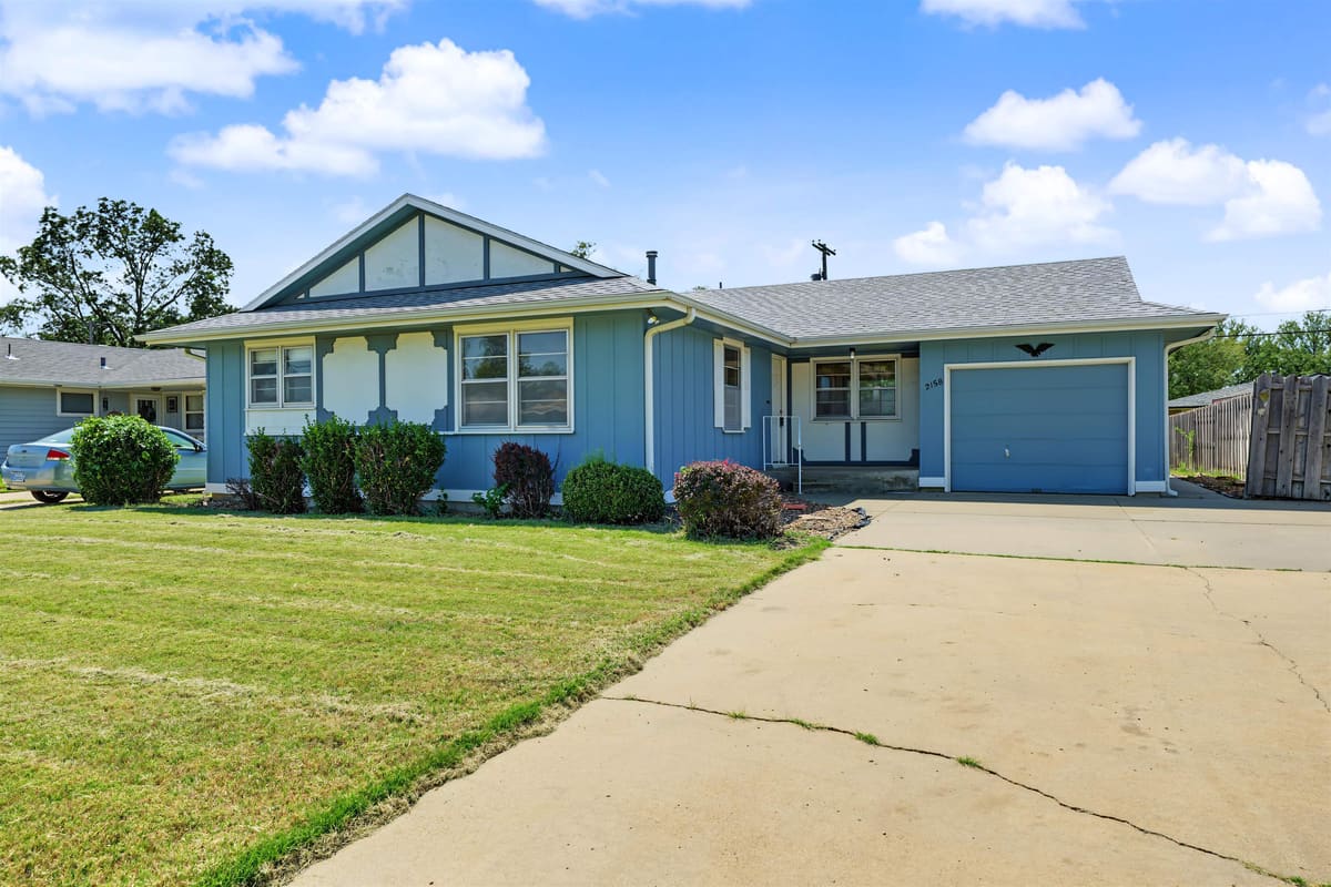 2158 Kensington Rd, Salina, KS, 67401