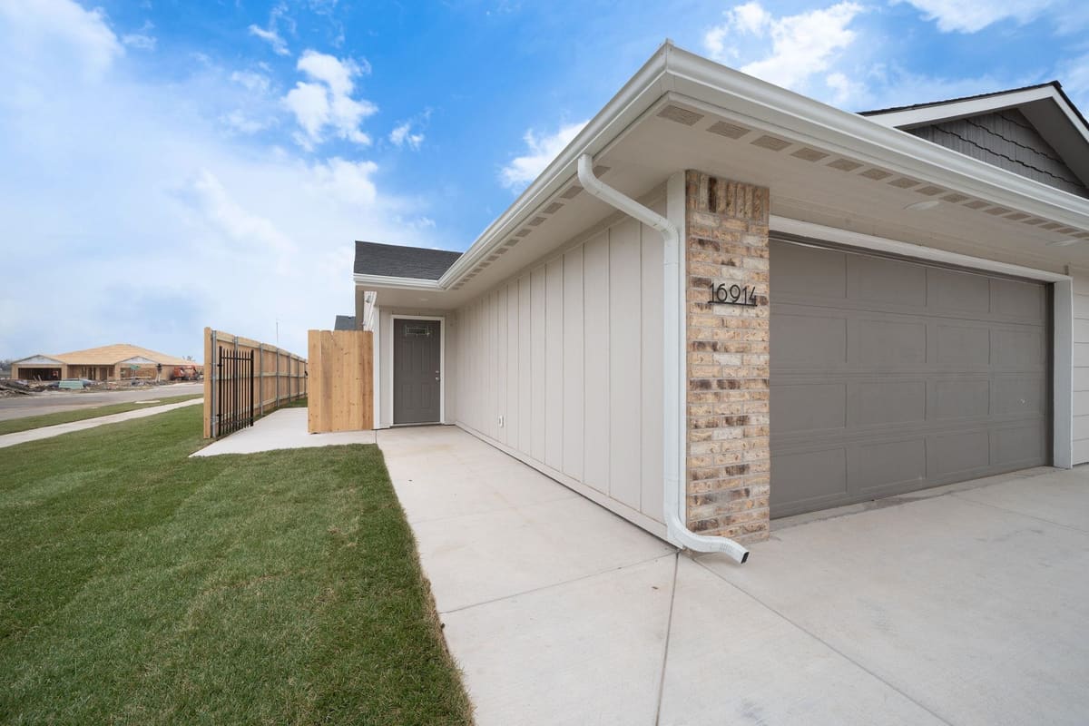 11990 W Wildwood ST #100, Wichita, KS, 67215