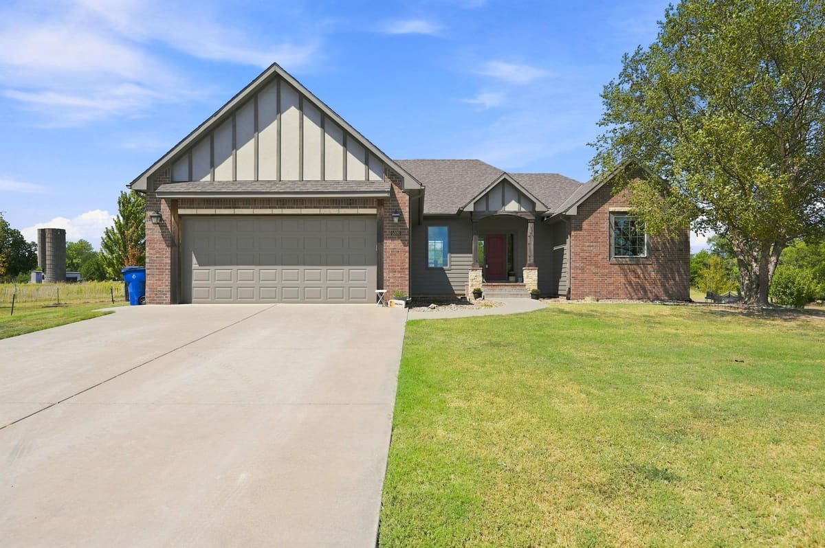 5000 E Idle Banks Circle, Valley Center, KS, 67147