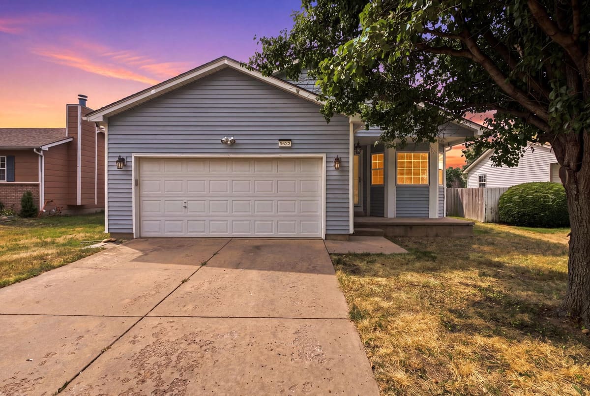 5823 W 41st Cir S, Wichita, KS, 67215