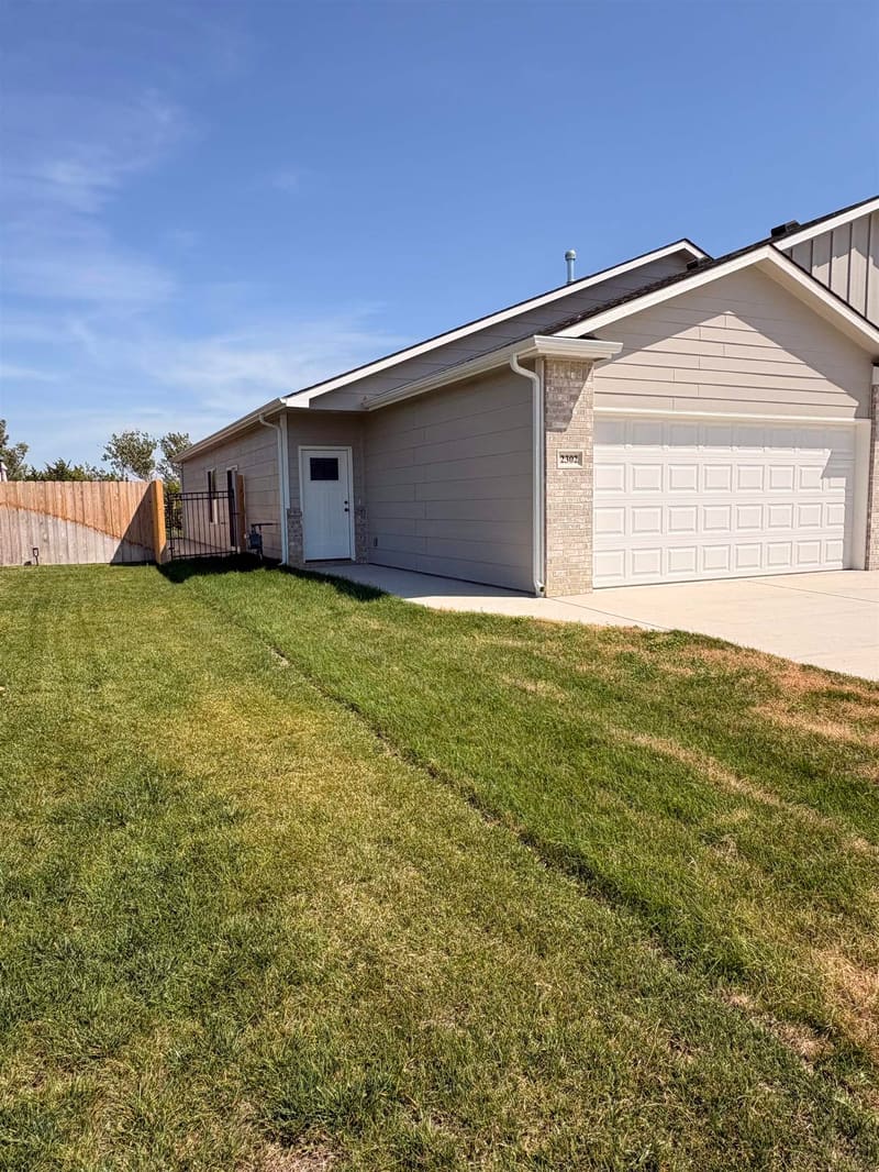2302 S Horseback, Wichita