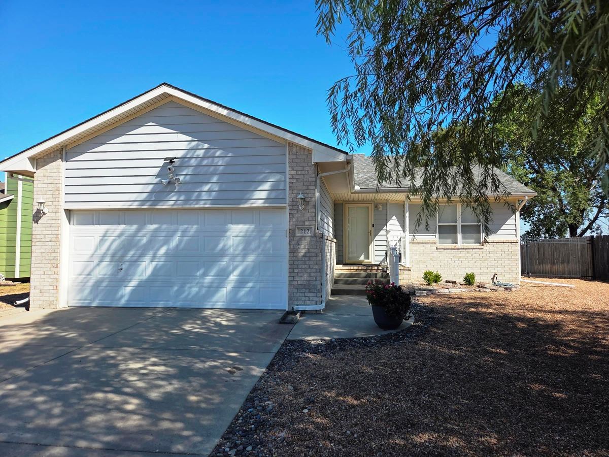 212 Sheffield, Newton, KS, 67114