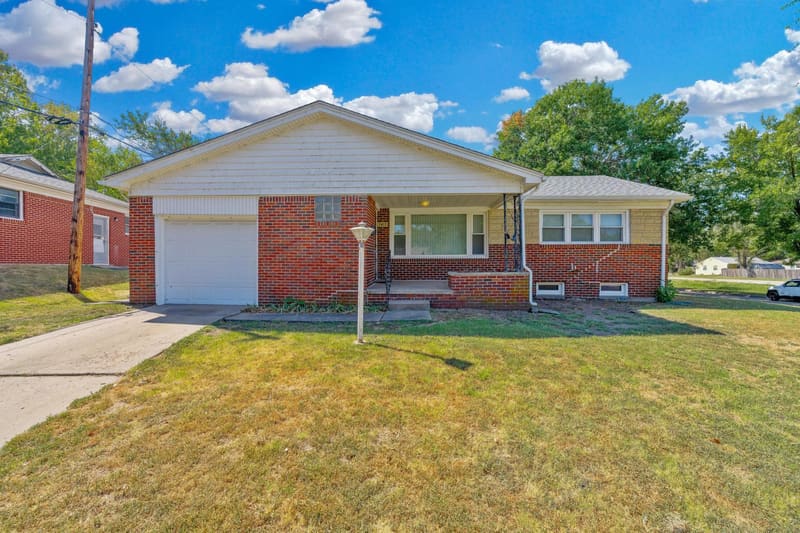 7417 E lincoln, Wichita