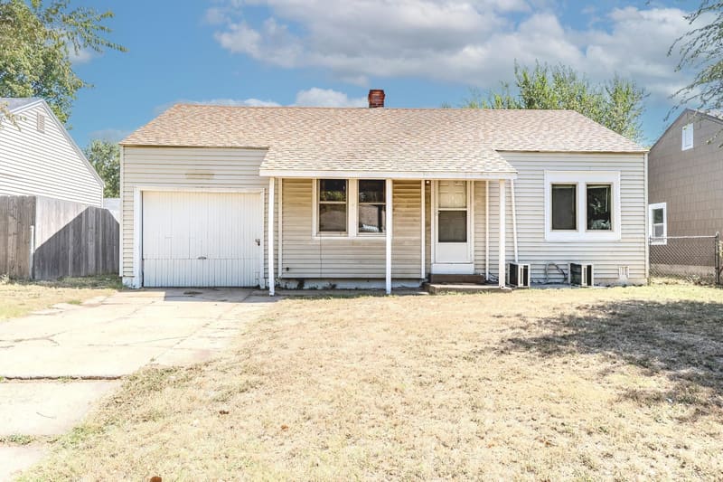 2334 S Ida, Wichita