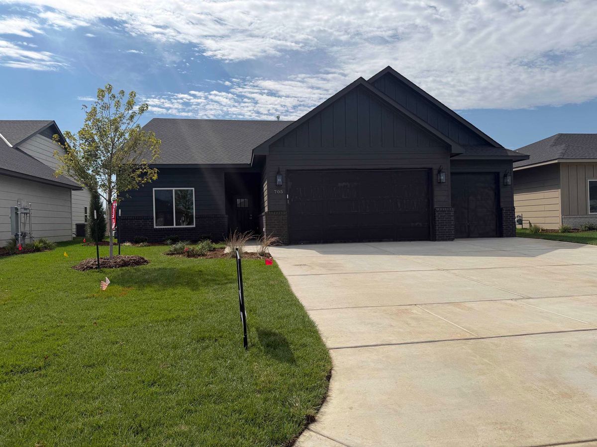 705 N Wheatland Ct, Wichita, KS, 67235
