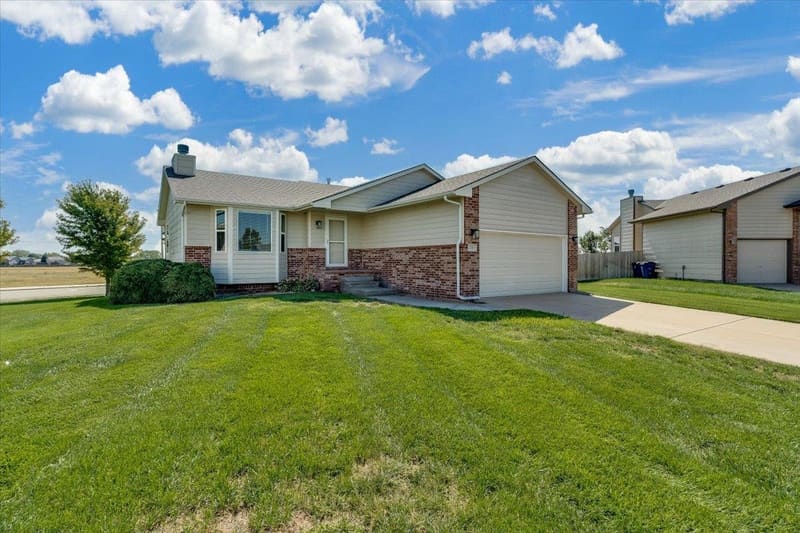 12013 W Grant Ct, Wichita