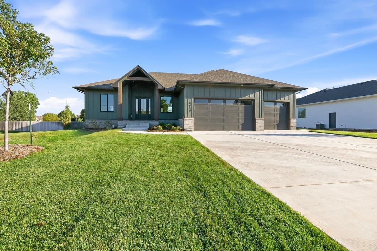 3414 N Deer Rdg, Rose Hill, KS, 67133