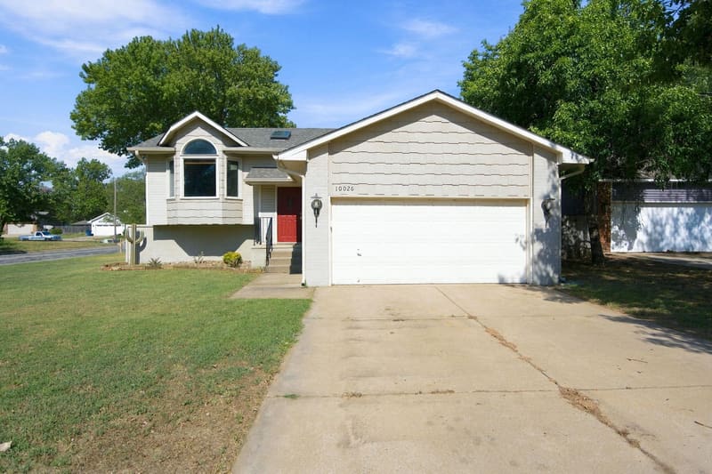 10026 W Yosemite Ct., Wichita