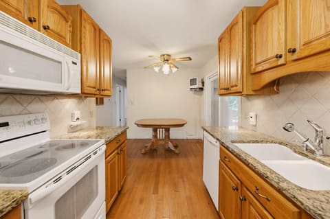 1711 James St, Hutchinson, KS, 67502 photo 6