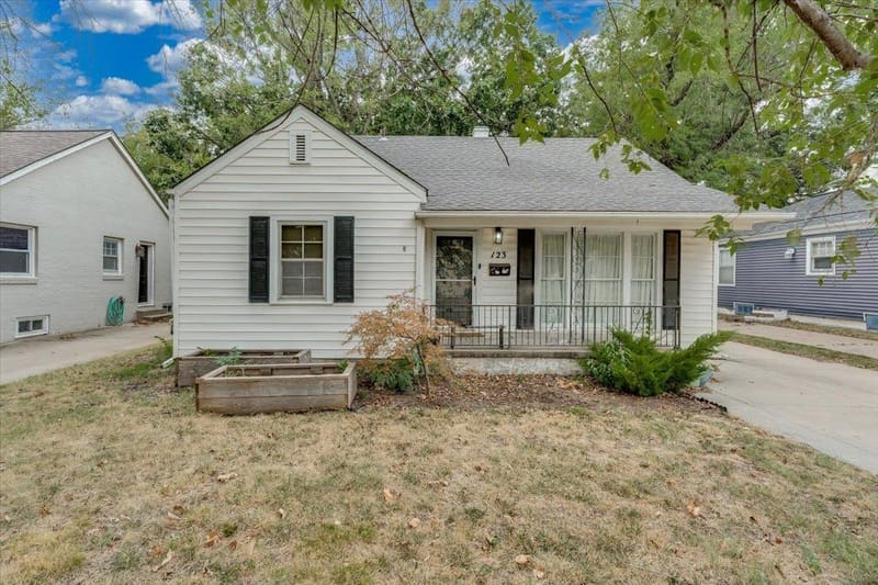123 N Bleckley Dr., Wichita