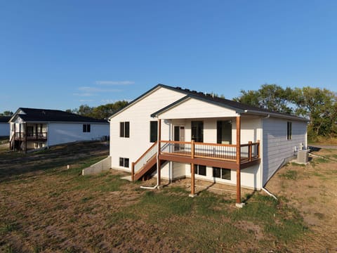 195 S Arbor Valley Way, Valley Center, KS, 67147 photo 4