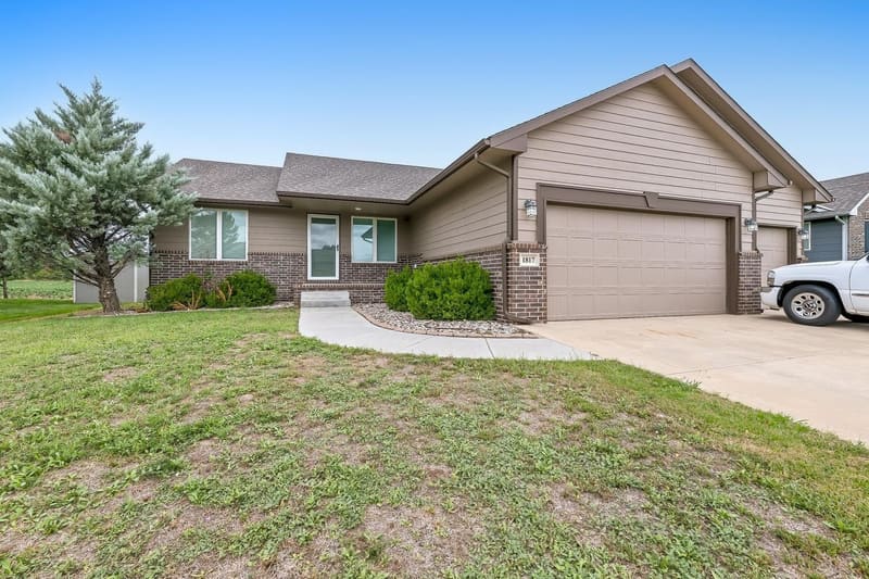 1817 N Kentucky Ln, Wichita