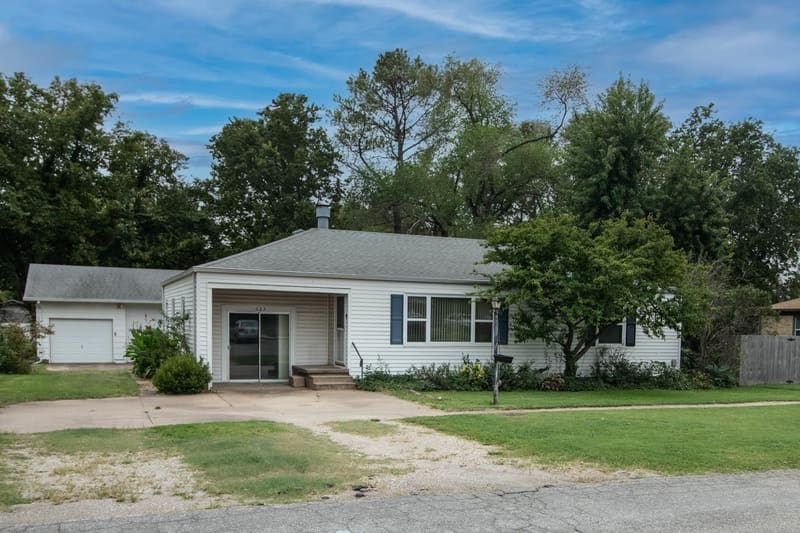 623 E Mulvane, Mulvane