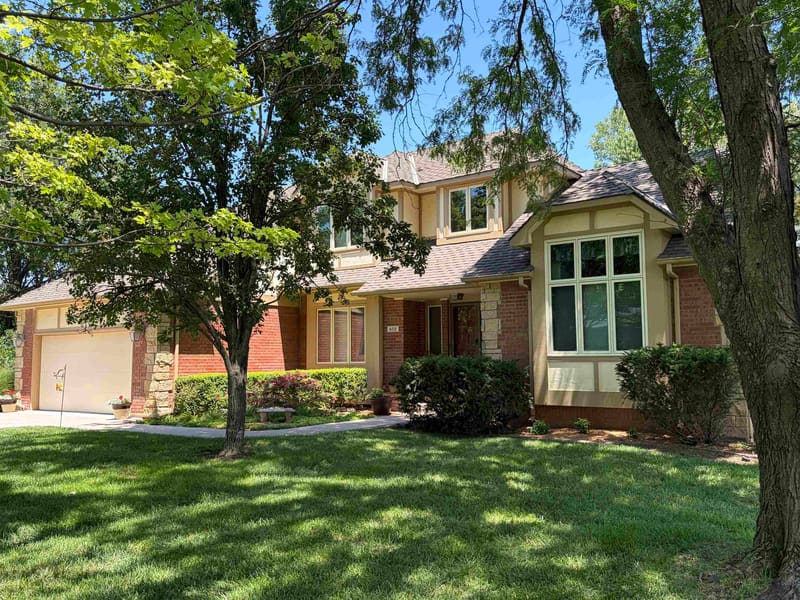 602 Ridge Point Dr, Mulvane
