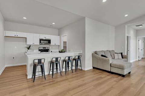 160 & 162 N Gowen St, Goddard, KS, 67052 photo 4
