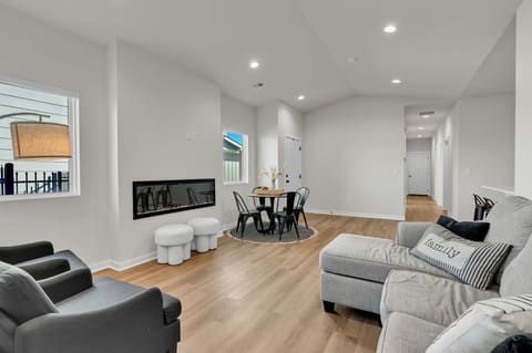 160 & 162 N Gowen St, Goddard, KS, 67052 photo 12