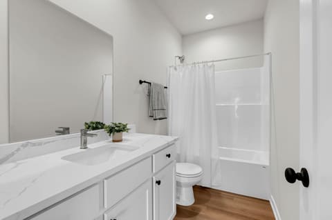 160 & 162 N Gowen St, Goddard, KS, 67052 photo 17
