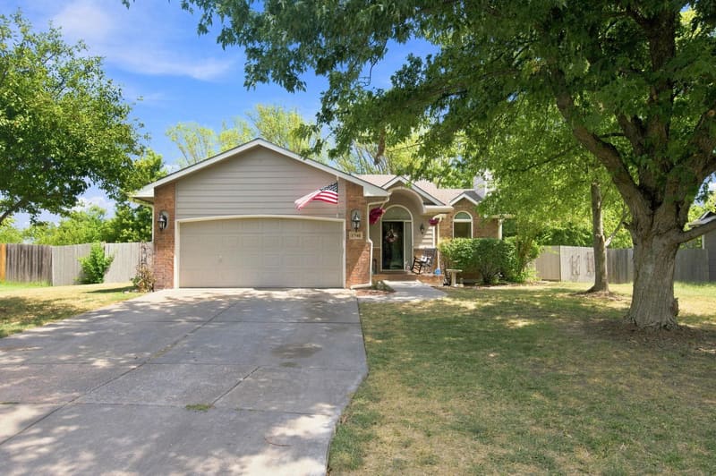 1748 N Basswood Ct, Andover